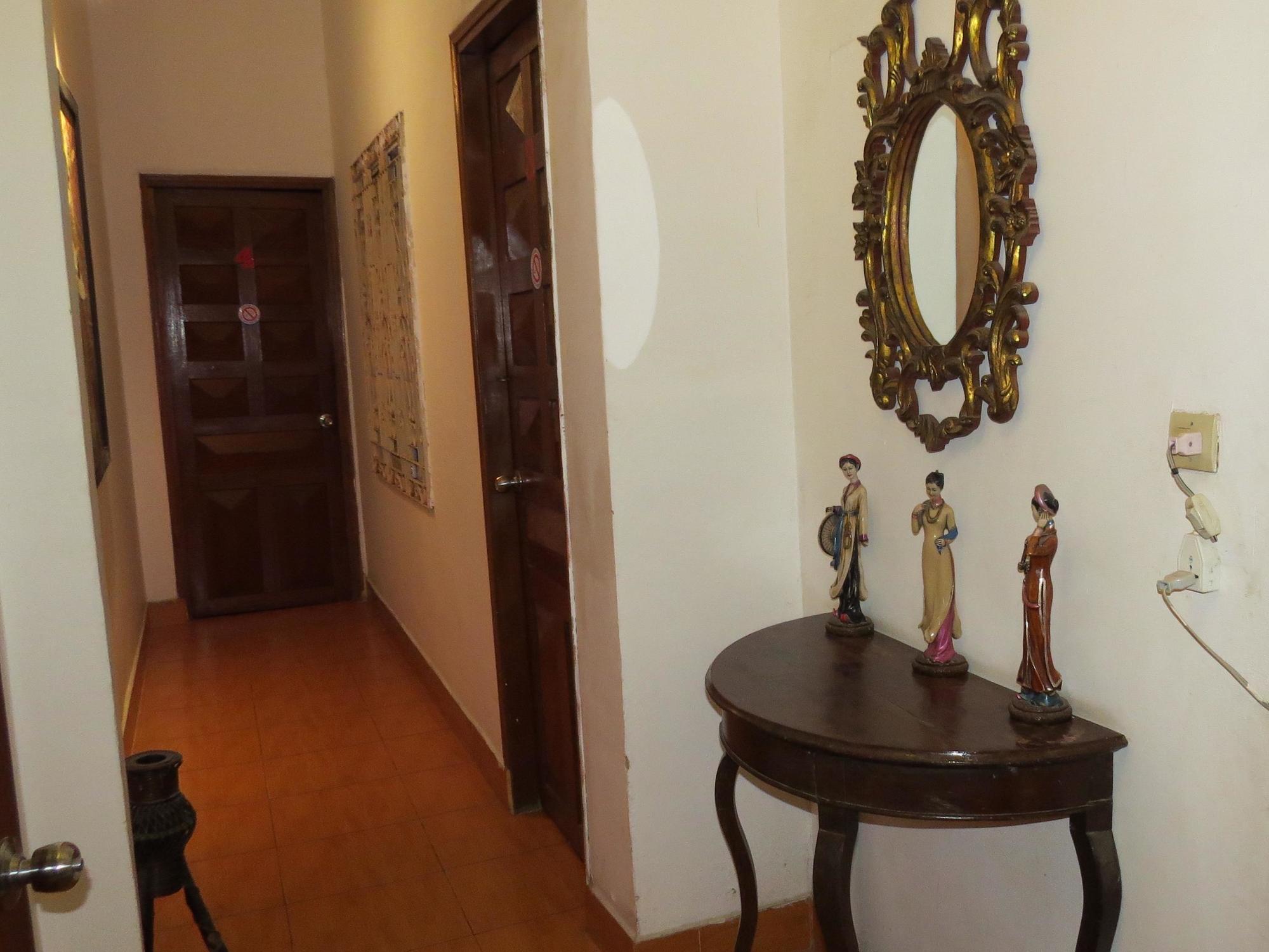 Goldie Guesthouse Phnom-Penh Buitenkant foto