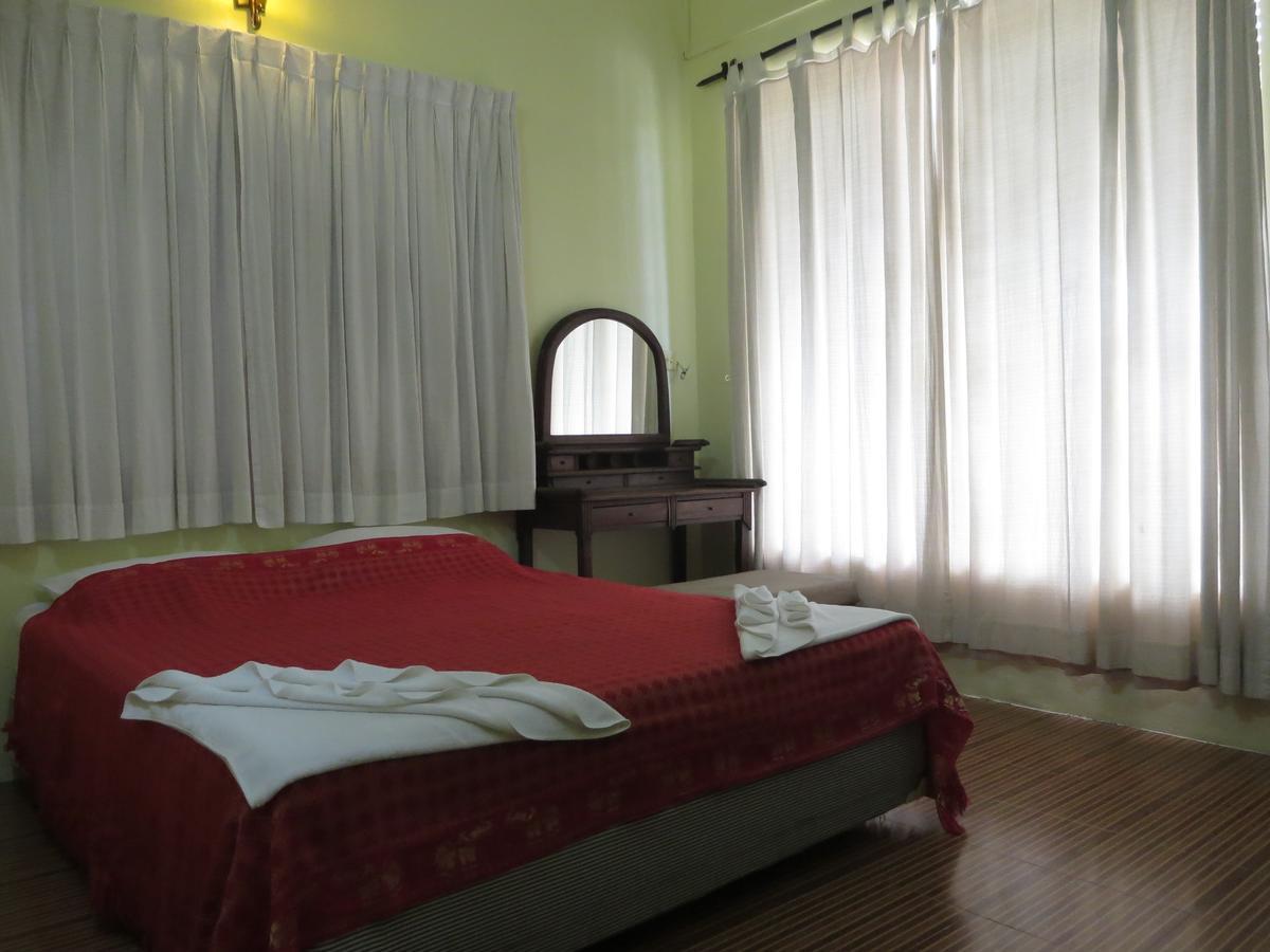 Goldie Guesthouse Phnom-Penh Buitenkant foto