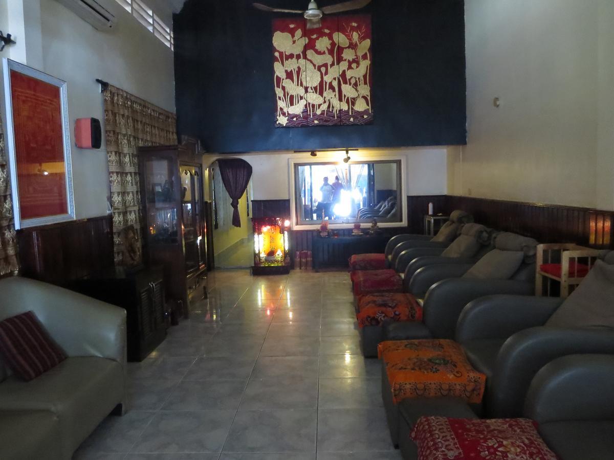 Goldie Guesthouse Phnom-Penh Buitenkant foto