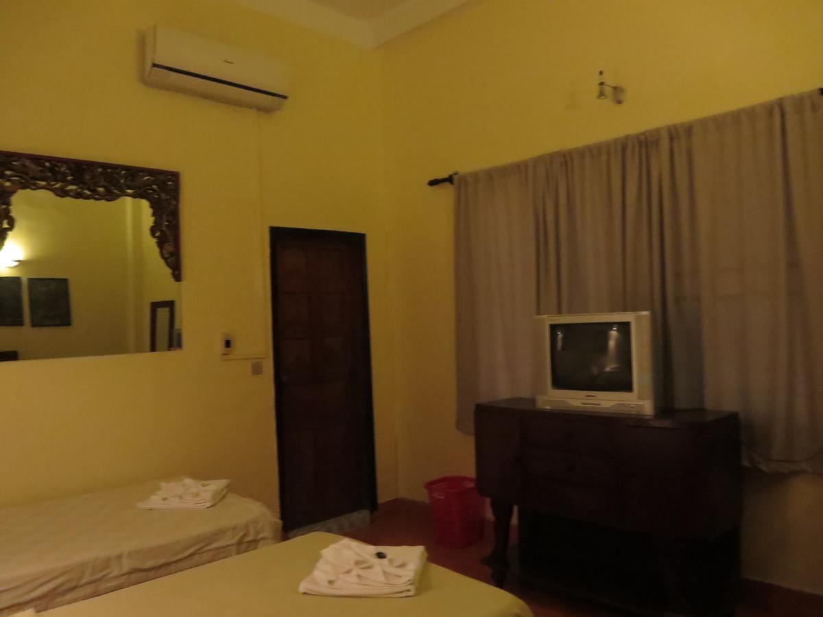 Goldie Guesthouse Phnom-Penh Buitenkant foto