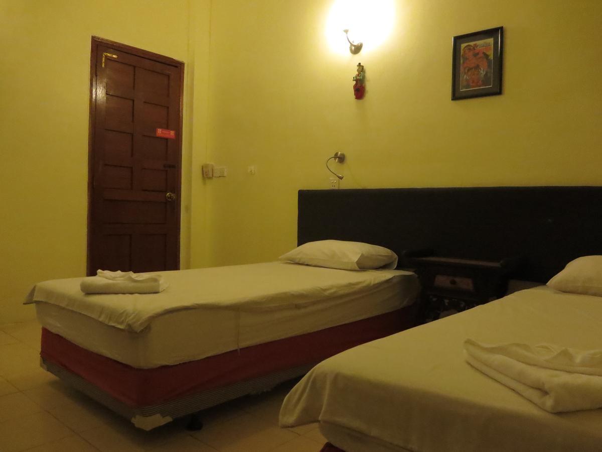 Goldie Guesthouse Phnom-Penh Buitenkant foto