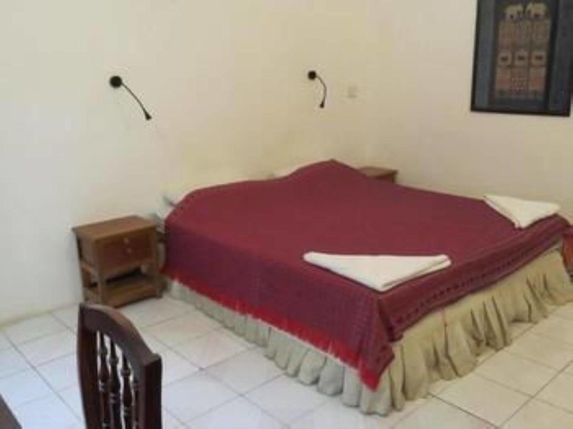 Goldie Guesthouse Phnom-Penh Buitenkant foto